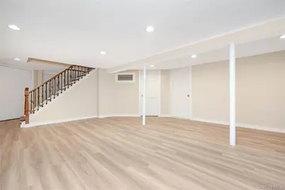 10 Sherman, Glen Cove, NY 11542 - Photo 22