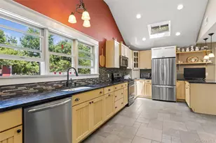 6205 Alvahs Ln, Cutchogue, NY 11935 - Photo 14