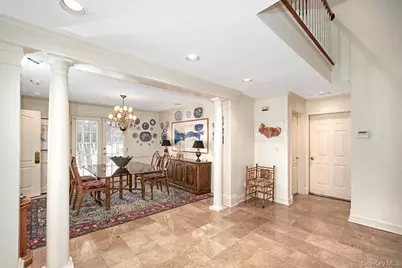 5 Wyndham Close, White Plains, NY 10605 - Photo 8