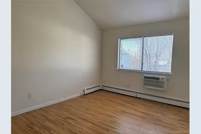 37A Norwood Road #Left Side, Port Washington, NY 11050 - Photo 12