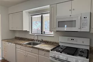 37A Norwood Rd, Port Washington, NY 11050 - Photo 8