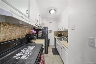 15 Artist Lake Dr, Middle Island, NY 11953 - Photo 6