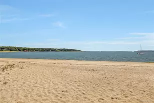 275 Pinewood Rd, Cutchogue, NY 11935 - Photo 16