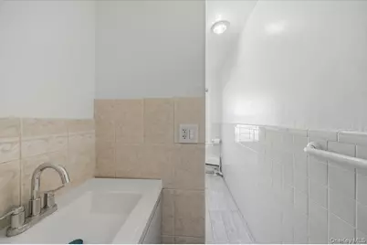 233 S 5th Avenue, Mount Vernon, NY 10550 - Photo 24