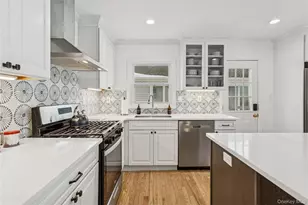 246 W Bay Dr, Long Beach, NY 11561 - Photo 16