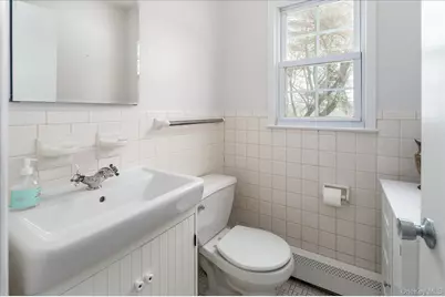 94 Meadow Road, Briarcliff Manor, NY 10510 - Photo 12