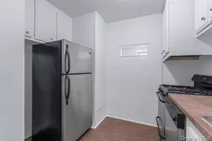 42-30 Douglaston Pkwy, Douglaston, NY 11363 - Photo 10