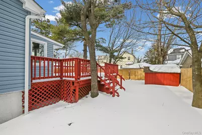 6 Pershing Avenue, Valley Stream, NY 11581 - Photo 4