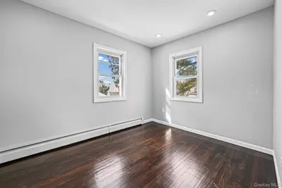 6 Pershing Avenue, Valley Stream, NY 11581 - Photo 12