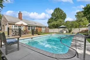 7 Linda Ln, Hampton Bays, NY 11946 - Photo 6