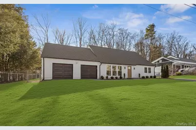 83 Thoreau Court, Yorktown Heights, NY 10598 - Photo 2