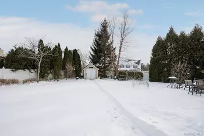 104 Brandywine Lane, Melville, NY 11747 - Photo 34