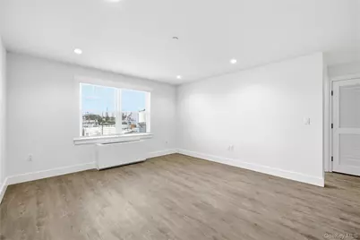 180 Deer Park Avenue #201, Babylon, NY 11702 - Photo 8