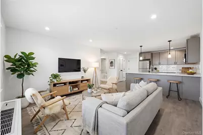 180 Deer Park Avenue #201, Babylon, NY 11702 - Photo 4