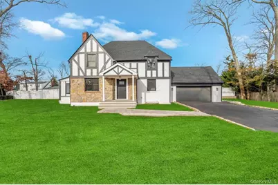 15 Bayview Street E, Massapequa, NY 11758 - Photo 1