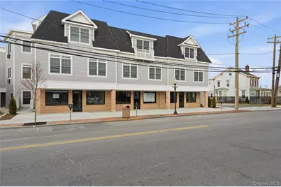 180 Deer Park Avenue #202, Babylon, NY 11702 - Photo 2