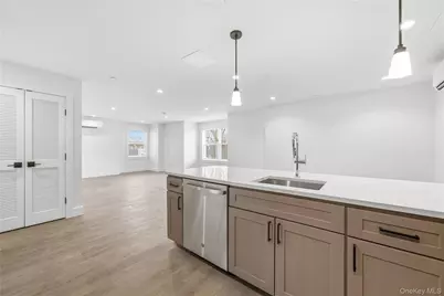 180 Deer Park Avenue #301, Babylon, NY 11702 - Photo 8