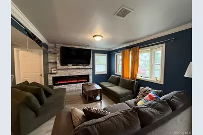 803 Bayview Avenue, Amityville, NY 11701 - Photo 18