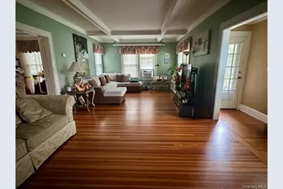 90 E Roe Boulevard, Patchogue, NY 11772 - Photo 6