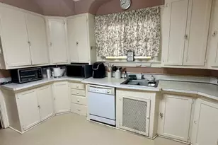 90 E Roe Blvd, Patchogue, NY 11772 - Photo 12