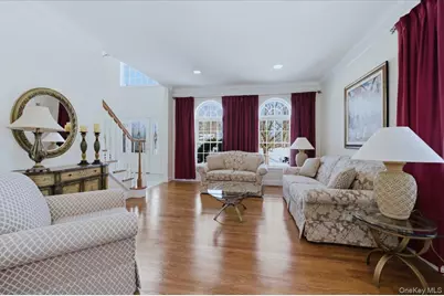 8 Hilltop Drive, Yorktown Heights, NY 10598 - Photo 4