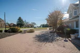 130 Wampum Ln, West Islip, NY 11795 - Photo 2