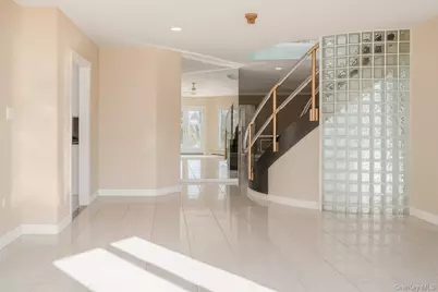 130 Wampum Lane, West Islip, NY 11795 - Photo 14