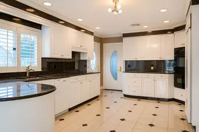 130 Wampum Lane, West Islip, NY 11795 - Photo 12