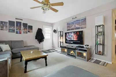 31 W Linwood Street, Valhalla, NY 10595 - Photo 26