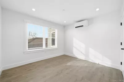 180 Deer Park Avenue #303, Babylon, NY 11702 - Photo 4