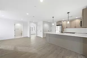 180 Deer Park Ave, Babylon, NY 11702 - Photo 20