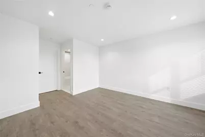 180 Deer Park Avenue #303, Babylon, NY 11702 - Photo 10