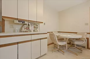 25 Raymond St, Rockville Centre, NY 11570 - Photo 12