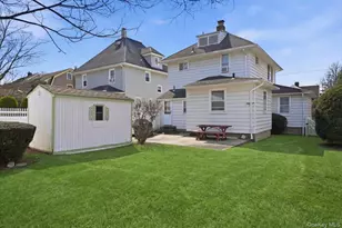 25 Raymond St, Rockville Centre, NY 11570 - Photo 24