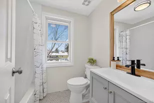 33 Grand St, Marlboro, NY 12542 - Photo 8