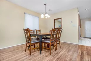 117 Laurel Ln, Wantagh, NY 11793 - Photo 14