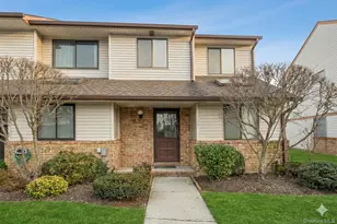 117 Laurel Ln, Wantagh, NY 11793 - Photo 2