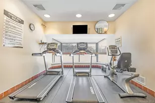 117 Laurel Ln, Wantagh, NY 11793 - Photo 26