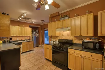 165 Round Hill Road, Washingtonville, NY 10992 - Photo 12