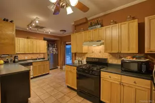 165 Round Hill Rd, Washingtonville, NY 10992 - Photo 12