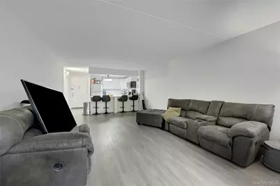 777 N Macquesten #305, Fleetwood, NY 10522 - Photo 4