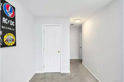 2043 Ripley, Merrick, NY 11566 - Photo 26