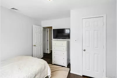 2043 Ripley, Merrick, NY 11566 - Photo 36