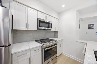 23-23 30th Road #3A, Astoria, NY 11102 - Photo 4
