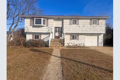 192 Ferraris Street, Copiague, NY 11726 - Photo 1