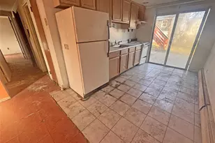 192 Ferraris St, Copiague, NY 11726 - Photo 16