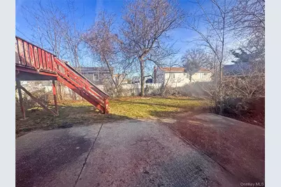 192 Ferraris Street, Copiague, NY 11726 - Photo 18