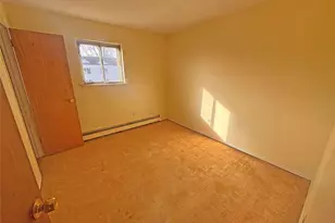 192 Ferraris St, Copiague, NY 11726 - Photo 12