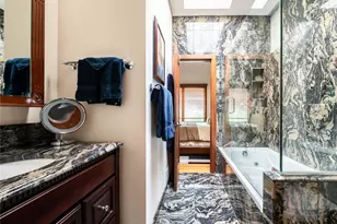 3 West Dr, Manhasset, NY 11030 - Photo 20