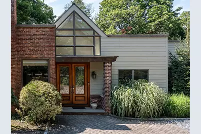 3 West Drive, Manhasset, NY 11030 - Photo 2